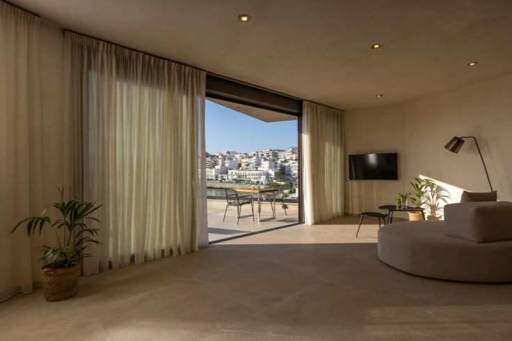 Anassa-Suite-II-Front-Page-View-from-Inside-other-ankle