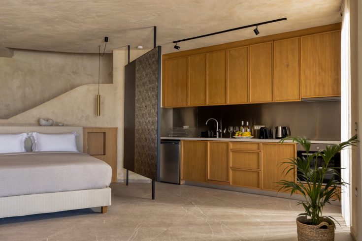 Ammoudi Suite I