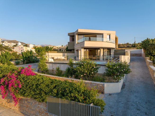 Ammoudi Suites - Front View